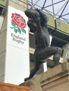 Twickenham gate statue